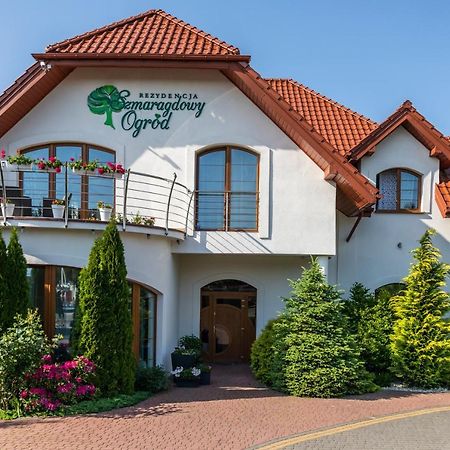 Rezydencja Szmaragdowy Ogrod Konstantynow Lodzki Exterior photo