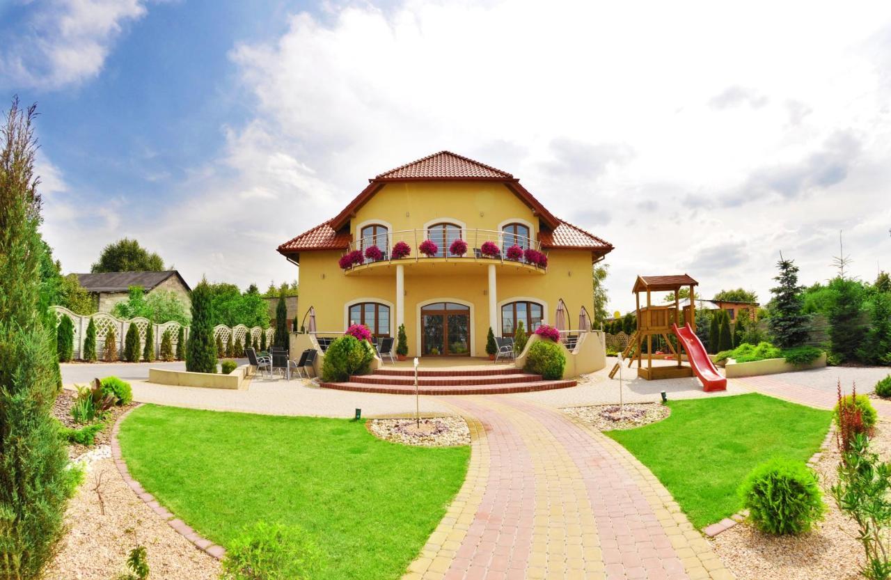 Rezydencja Szmaragdowy Ogrod Konstantynow Lodzki Exterior photo